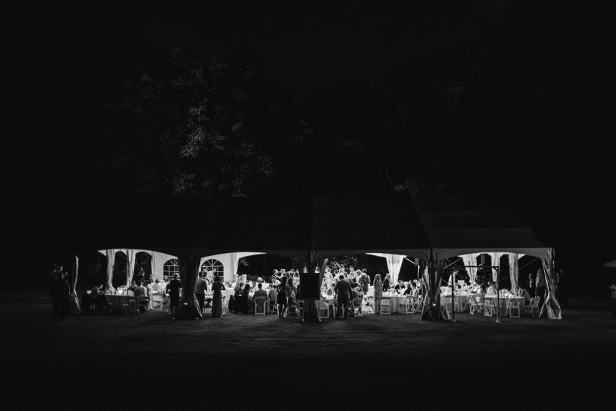 Dundas-outdoor-tent-wedding-photographer-backyard-niagara-karina-anne-photography_0112