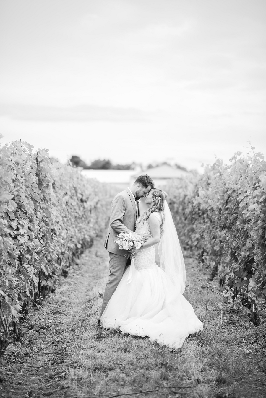Niagara-wedding-inn-on-the-twenty-honsberger-photographer-karina-anne-photography_0042